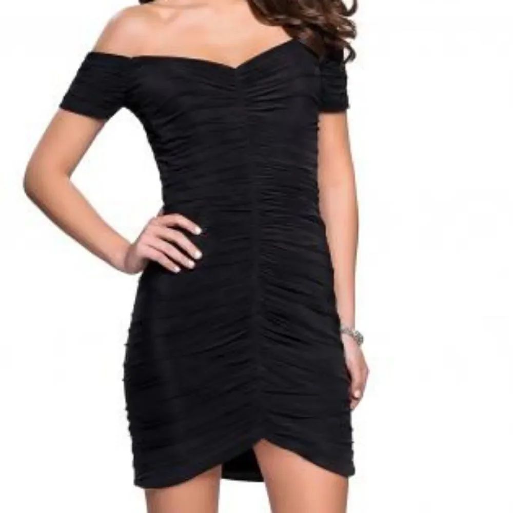 La Femme 26742 Black Ruched Mini Dress sz 4